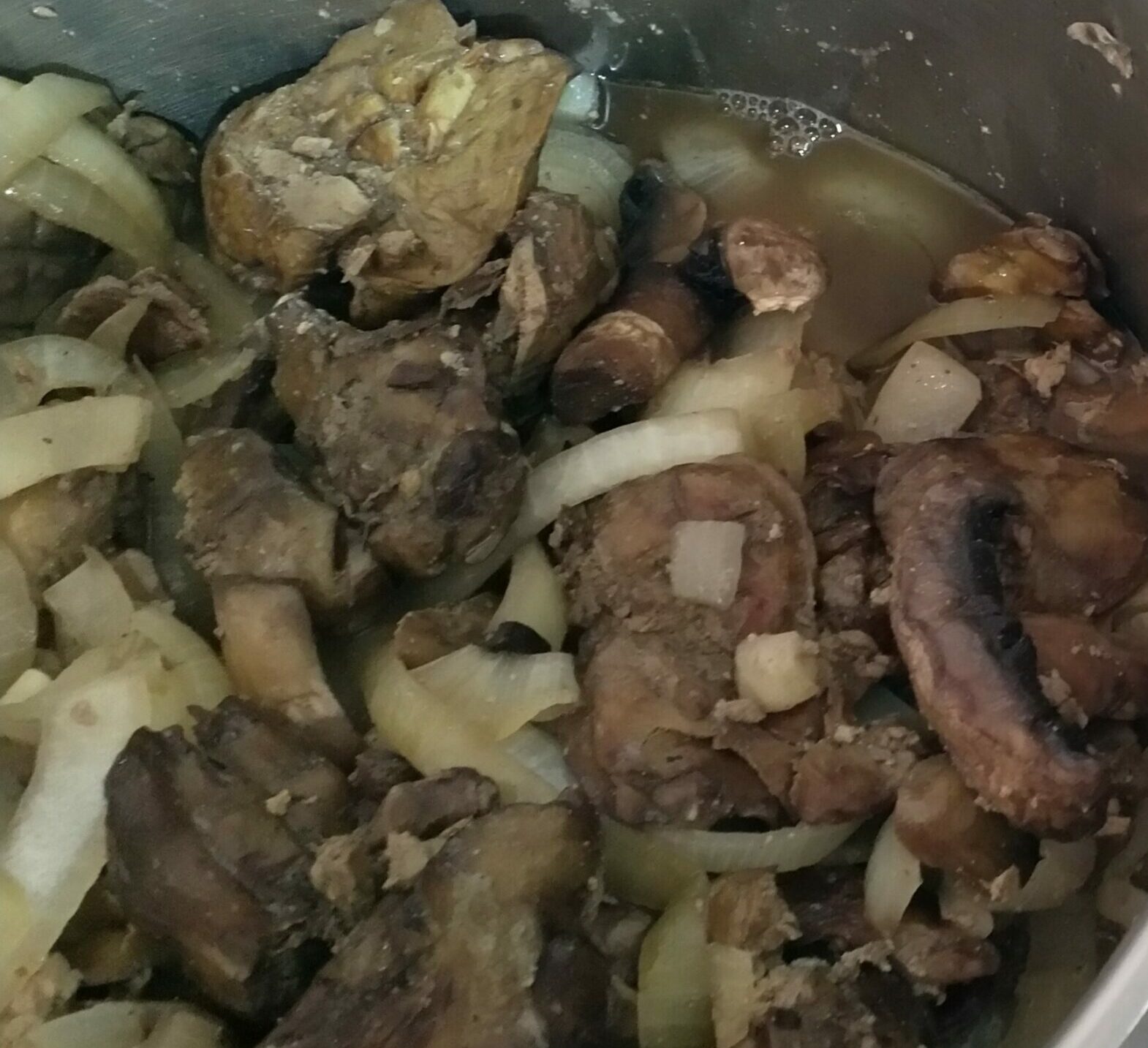 כבד בבצל ופטריות